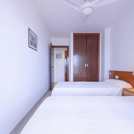 En La Playa De Riells Con Terraza Grande, Parking Y Wifi - Es-325-2
